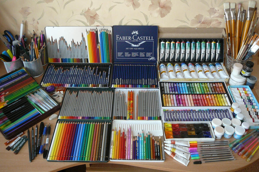 أدوات الرسم والتلوين